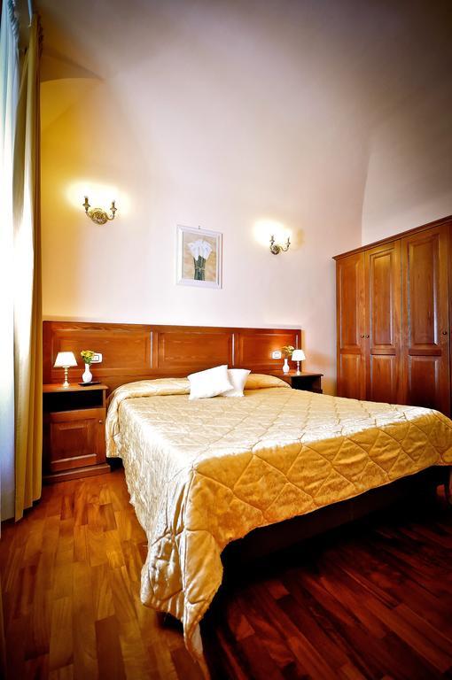 ホテル Relais Cavour ローマ エクステリア 写真